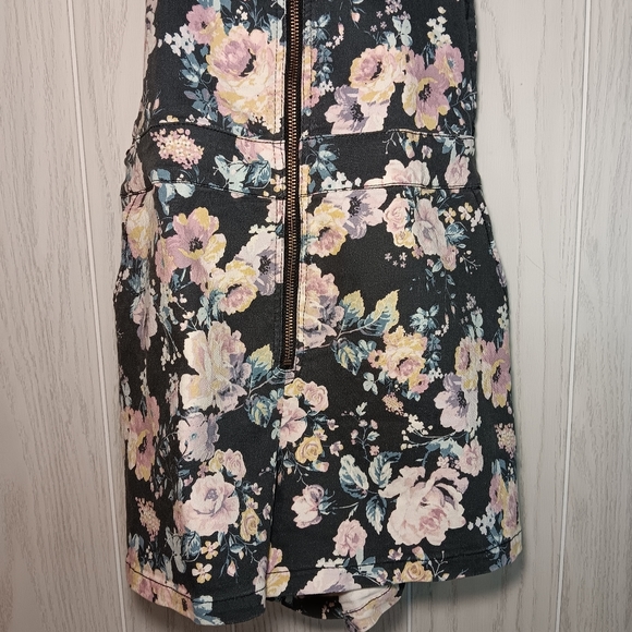 Wild fable floral romper denim overall with zipper size small - Picture 3 of 10